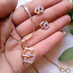 Nyc Gift Fancy Women’s Pendant Sets